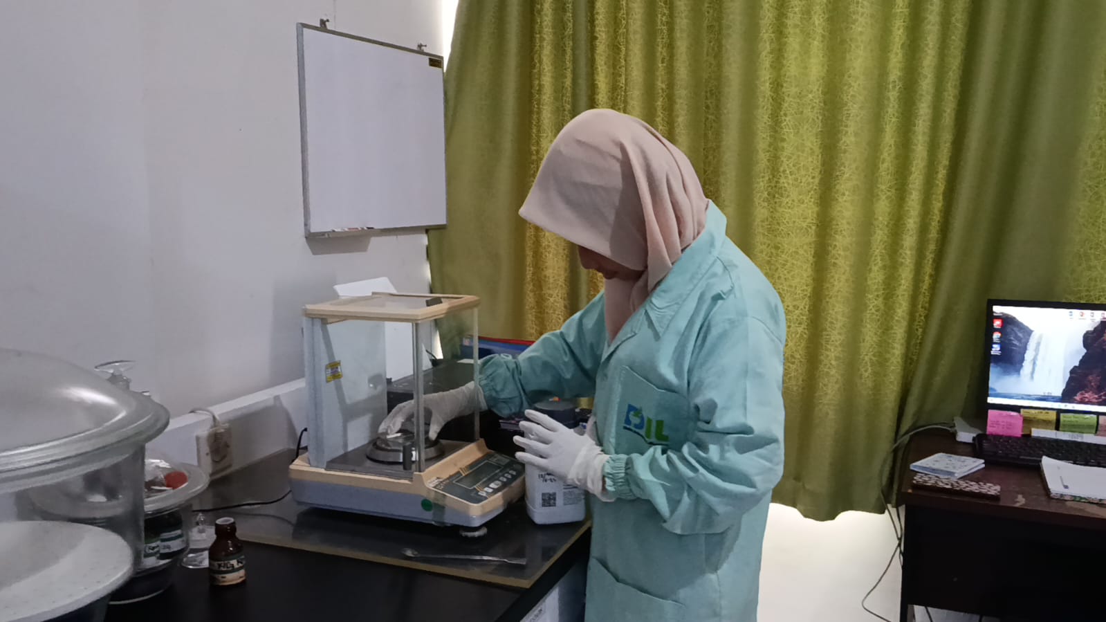 Riset dan inovasi laboratorium
